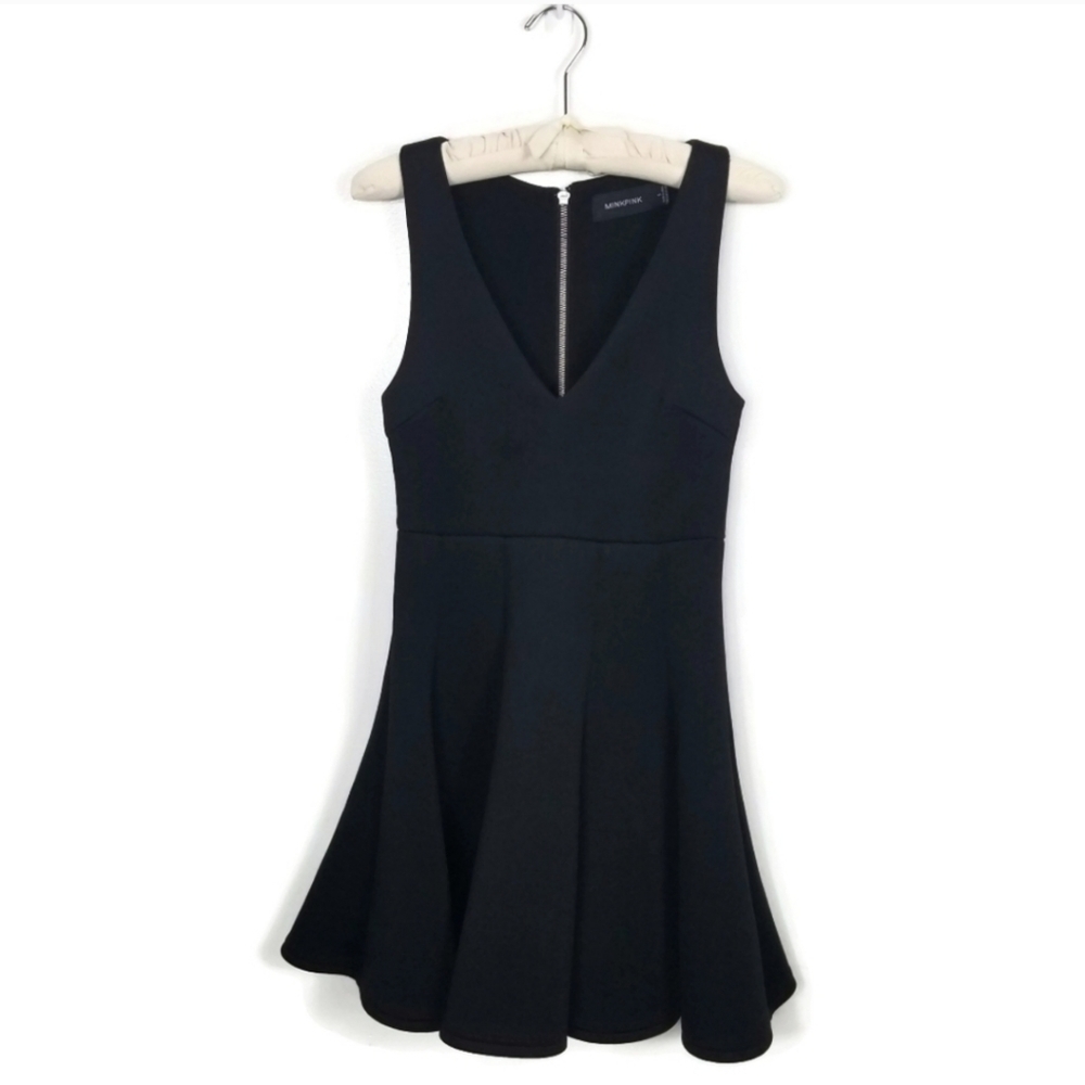 MINKPINK by Revolve flared sleeveless v- neck black mini skater dress. Size M - Picture 3 of 8